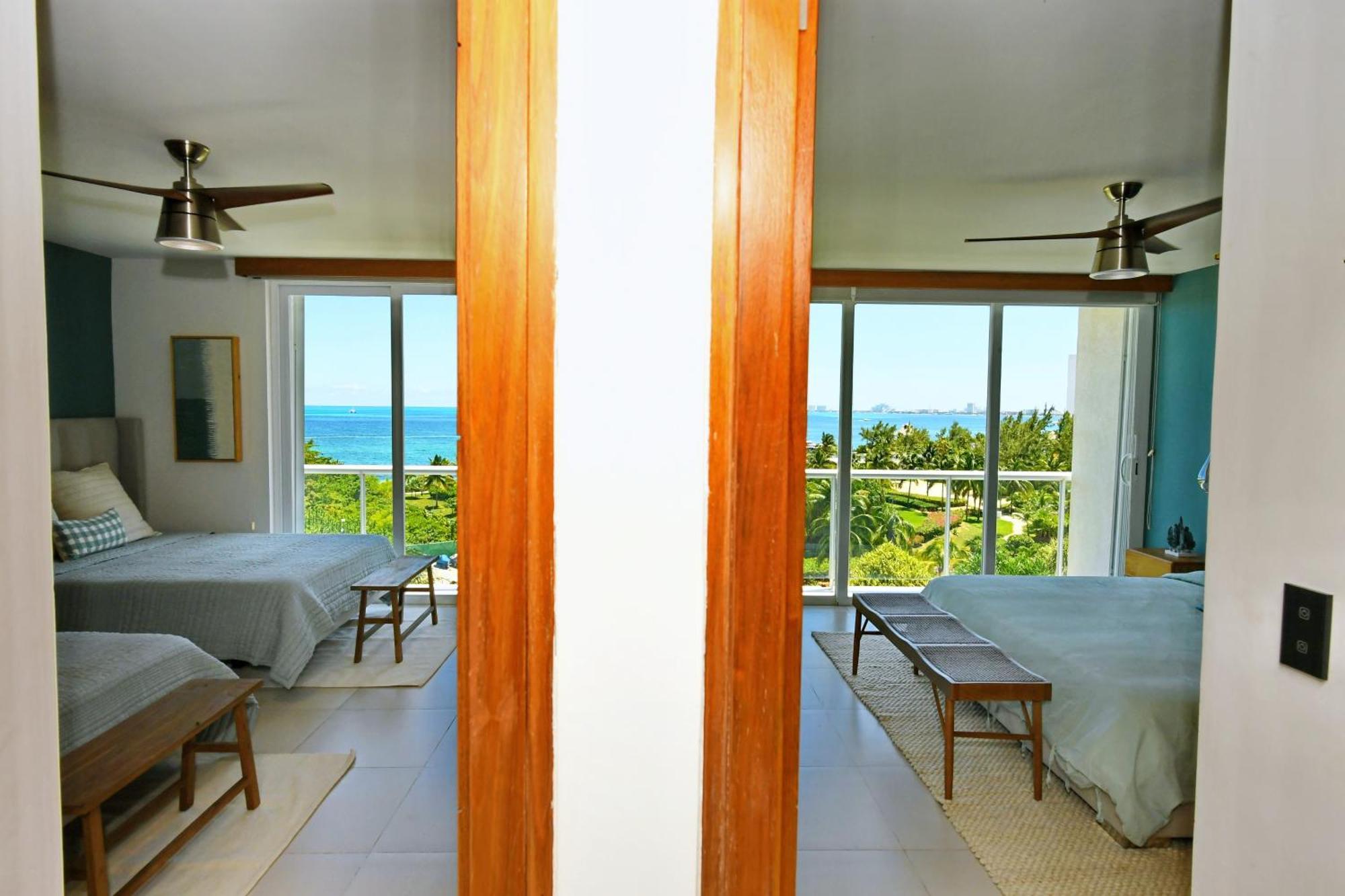 Beachfront Apartment Blue Vista Cancún Eksteriør billede